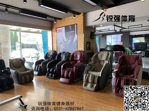JN江南体育官方网站体育旗舰店内的按摩椅