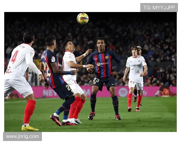 巴塞罗那控球率占优，但比赛局面已显失控迹象