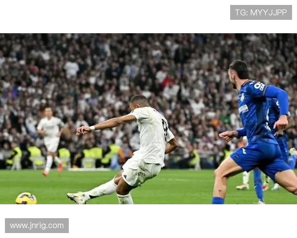 居莱尔 vs 贝林厄姆:皇马新星战术角色与成长潜力对比