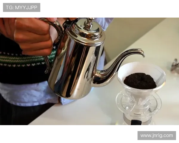 刘璇退役后住进上海老洋房，每天喝手冲咖啡看体操比赛回放