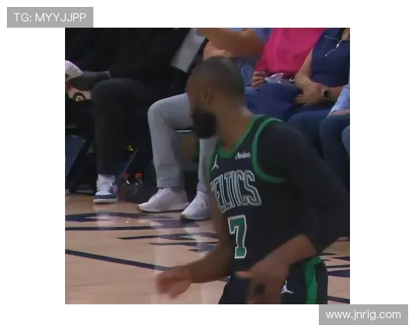 布朗单打拉开空间持续得分助塔图姆空位增多